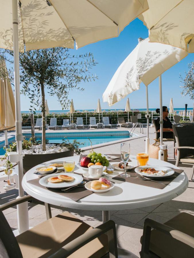 Hotel Bristol Lido di Jesolo Exterior photo