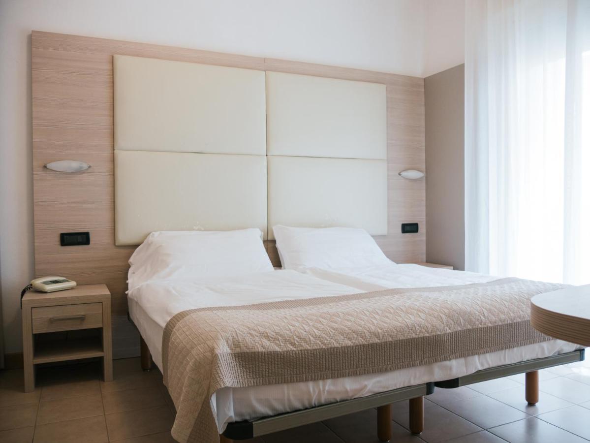 Hotel Bristol Lido di Jesolo Exterior photo
