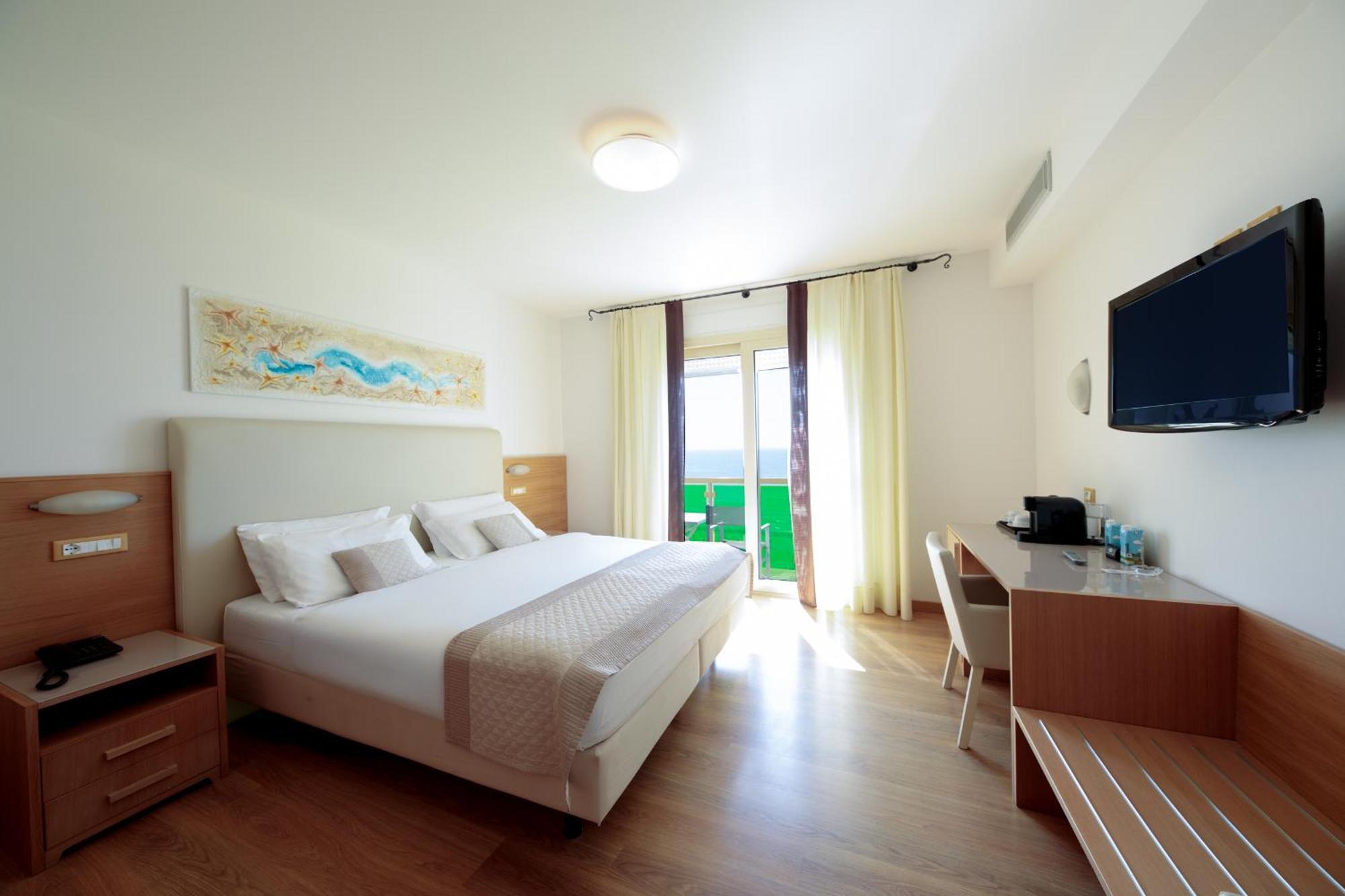 Hotel Bristol Lido di Jesolo Exterior photo